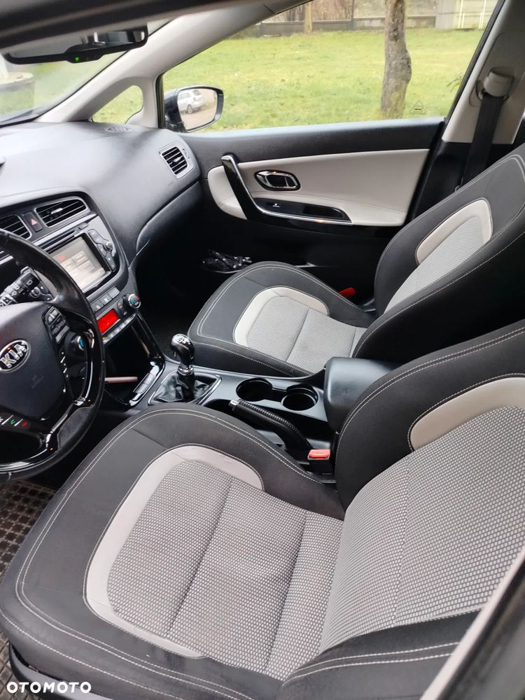 Kia Ceed 1.6 CRDi 128 ISG Edition 7 - 12