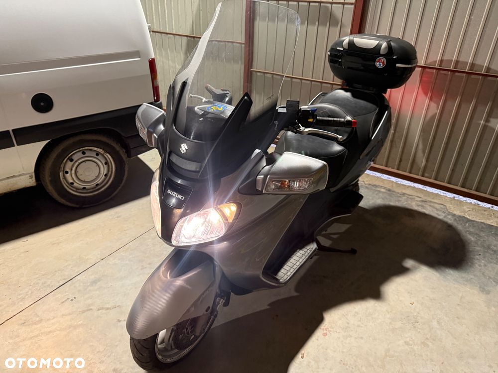 Suzuki Burgman - 6