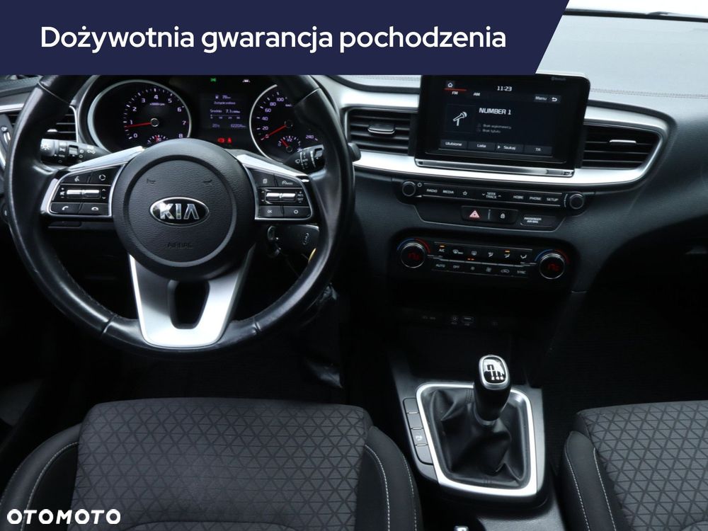 Kia Ceed - 9