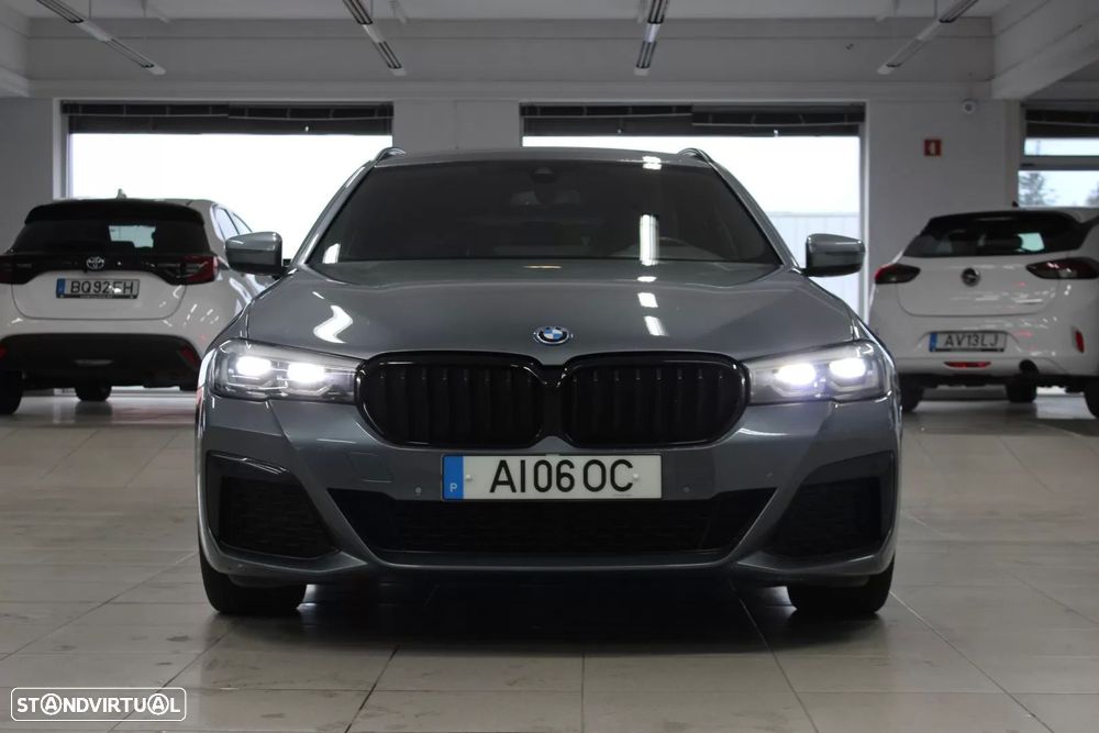 BMW 530 e Pack Desportivo M - 38