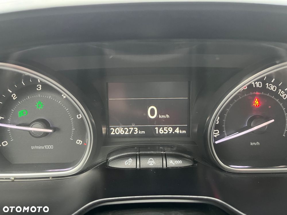 Peugeot 2008 1.6 e-HDi Active S&S - 14