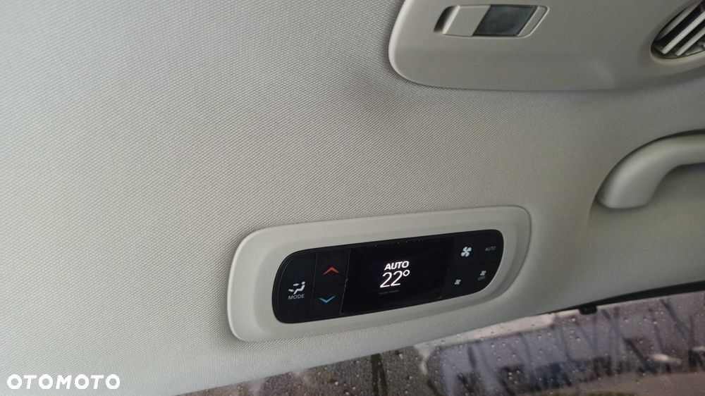 Chrysler Pacifica - 28