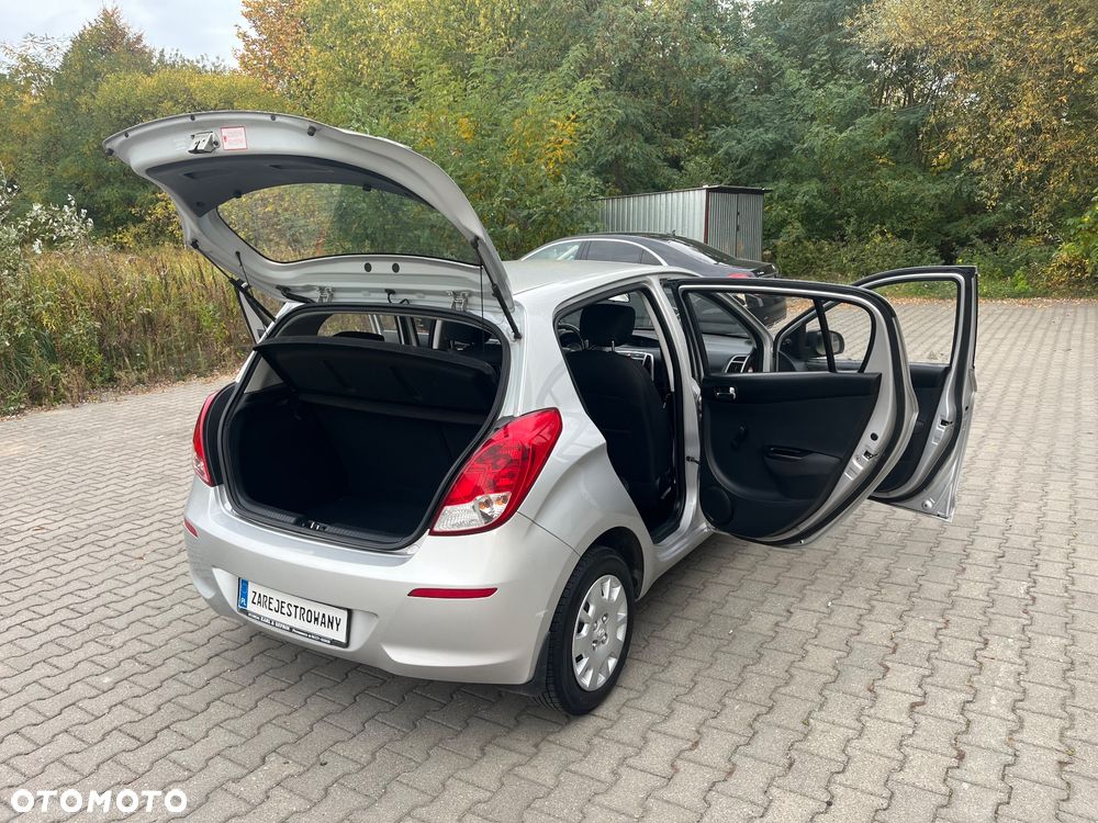 Hyundai i20 - 20