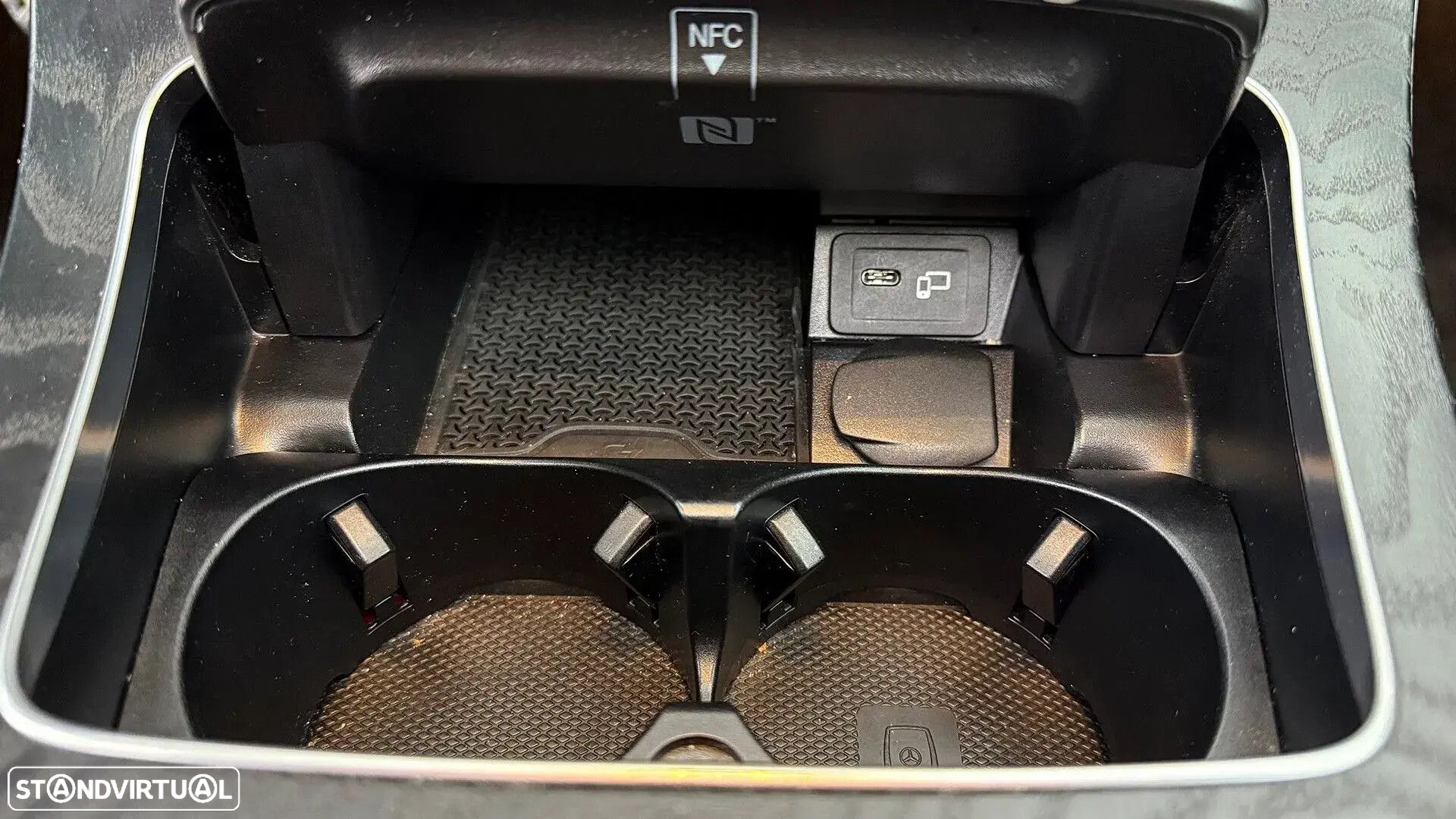 Mercedes-Benz E 300 - 43