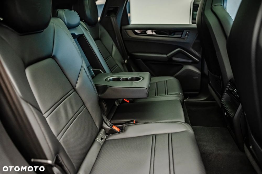 Porsche Cayenne E-Hybrid PHEV Black Edition - 15