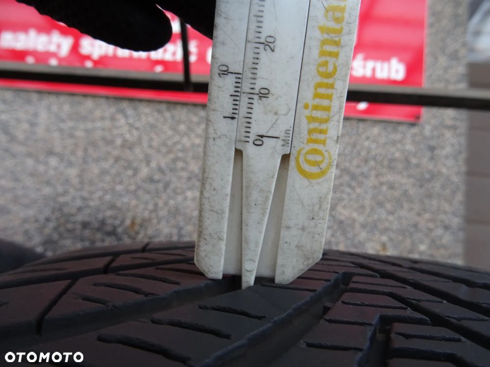 235/45/ZR18 98V Kumho Solus 4S HA32 - 5