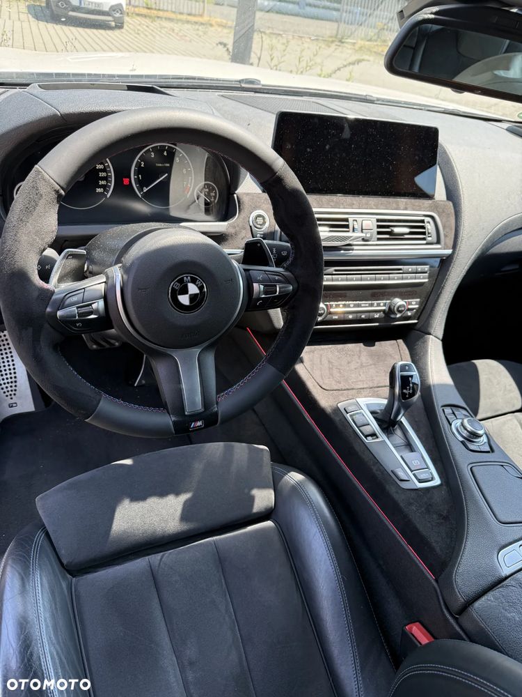 BMW Seria 6 650i - 7