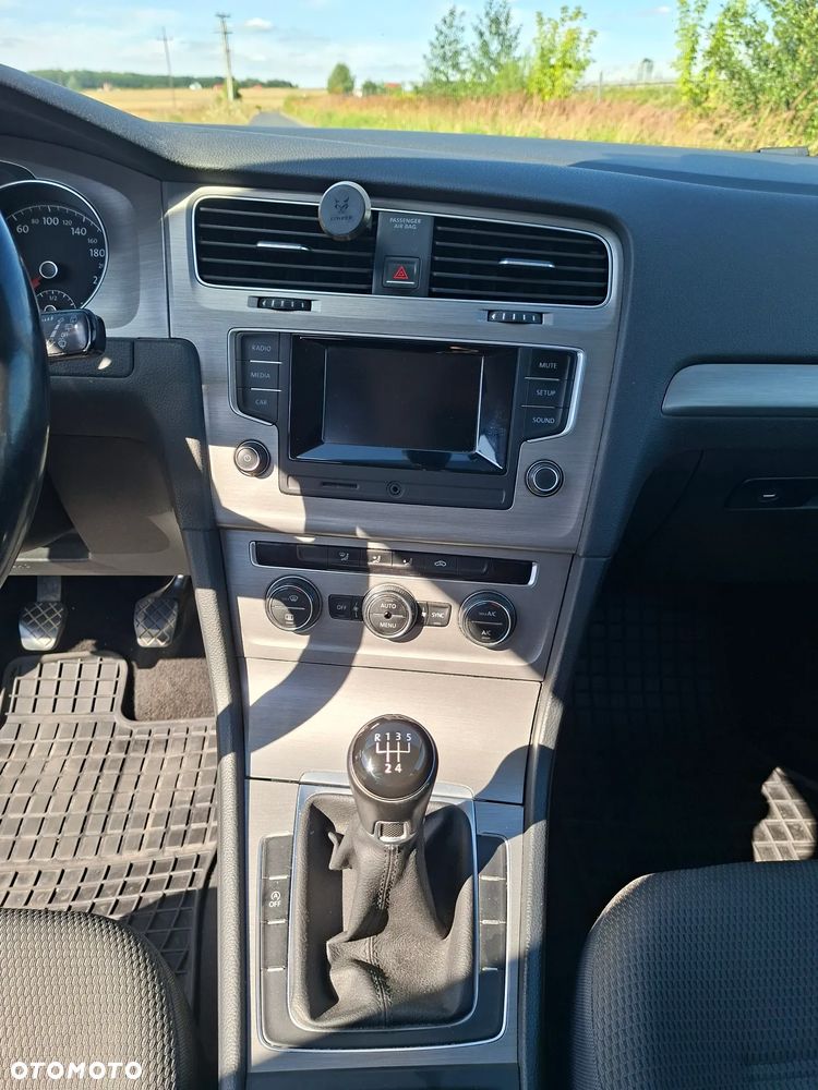 Volkswagen Golf 1.6 TDI BMT Comfortline - 11