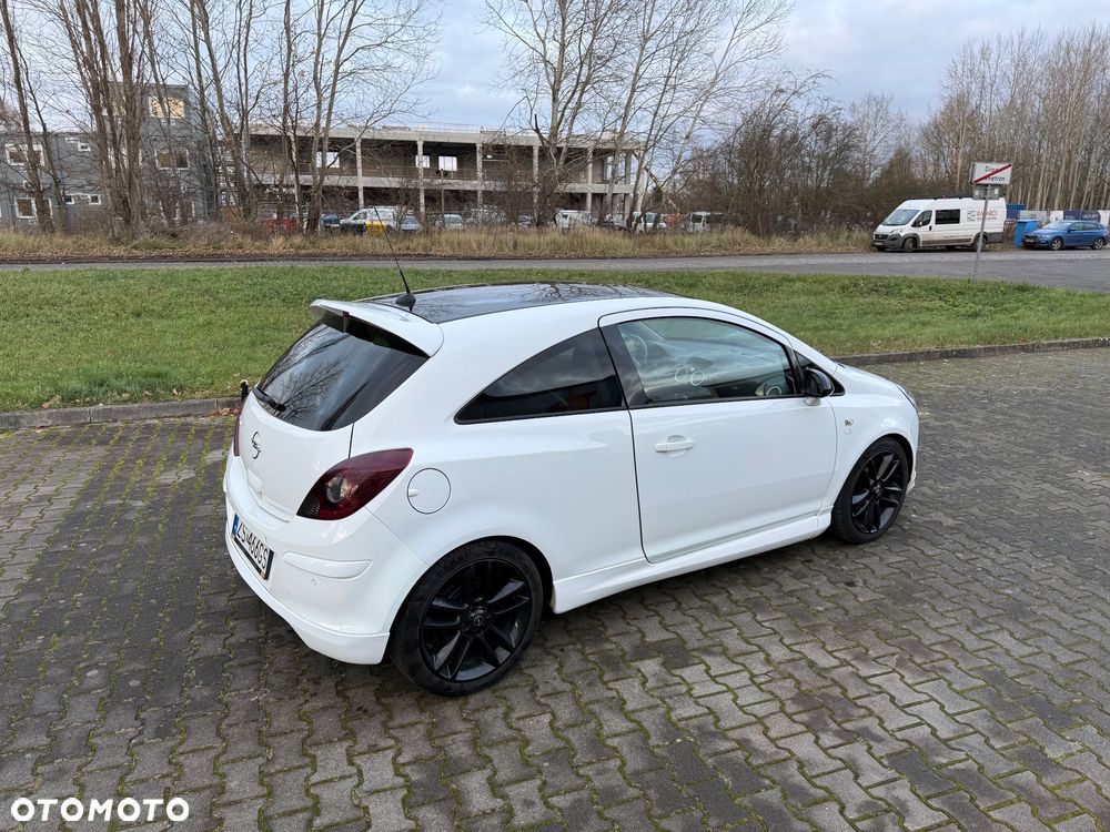 Opel Corsa 1.4 16V Limited Edition - 9