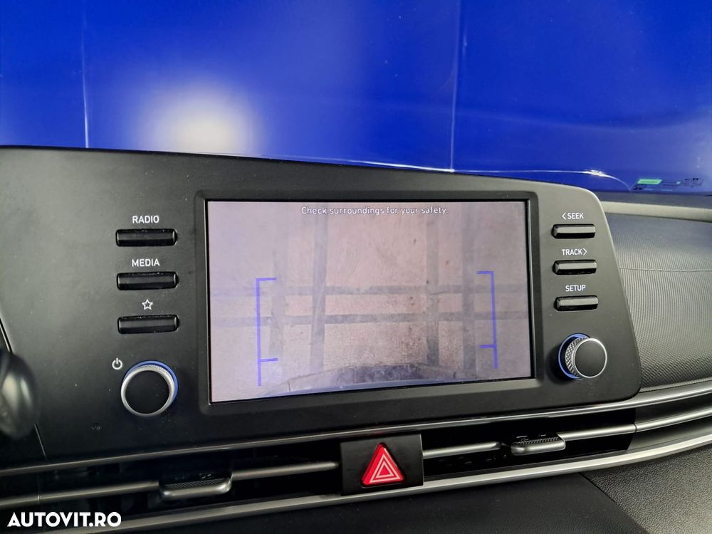 Hyundai Elantra - 19