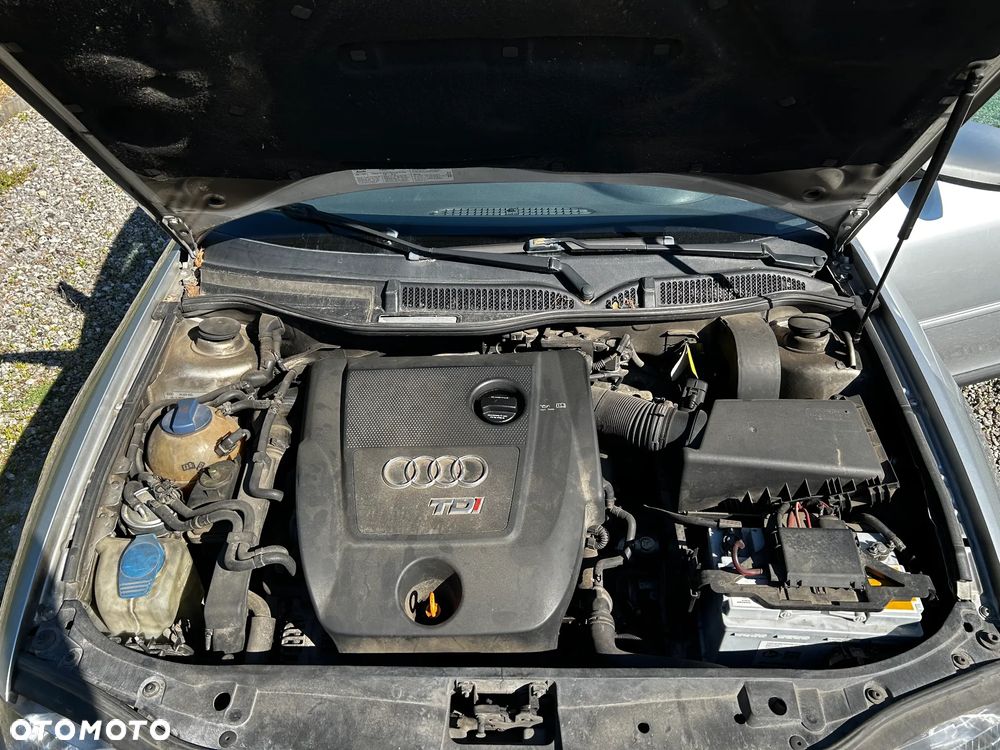 Audi A3 Sportback 1.9 TDI Ambiente Tiptronic - 4