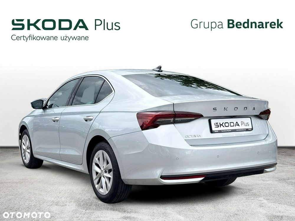 Skoda Octavia 2.0 TDI Selection DSG - 3