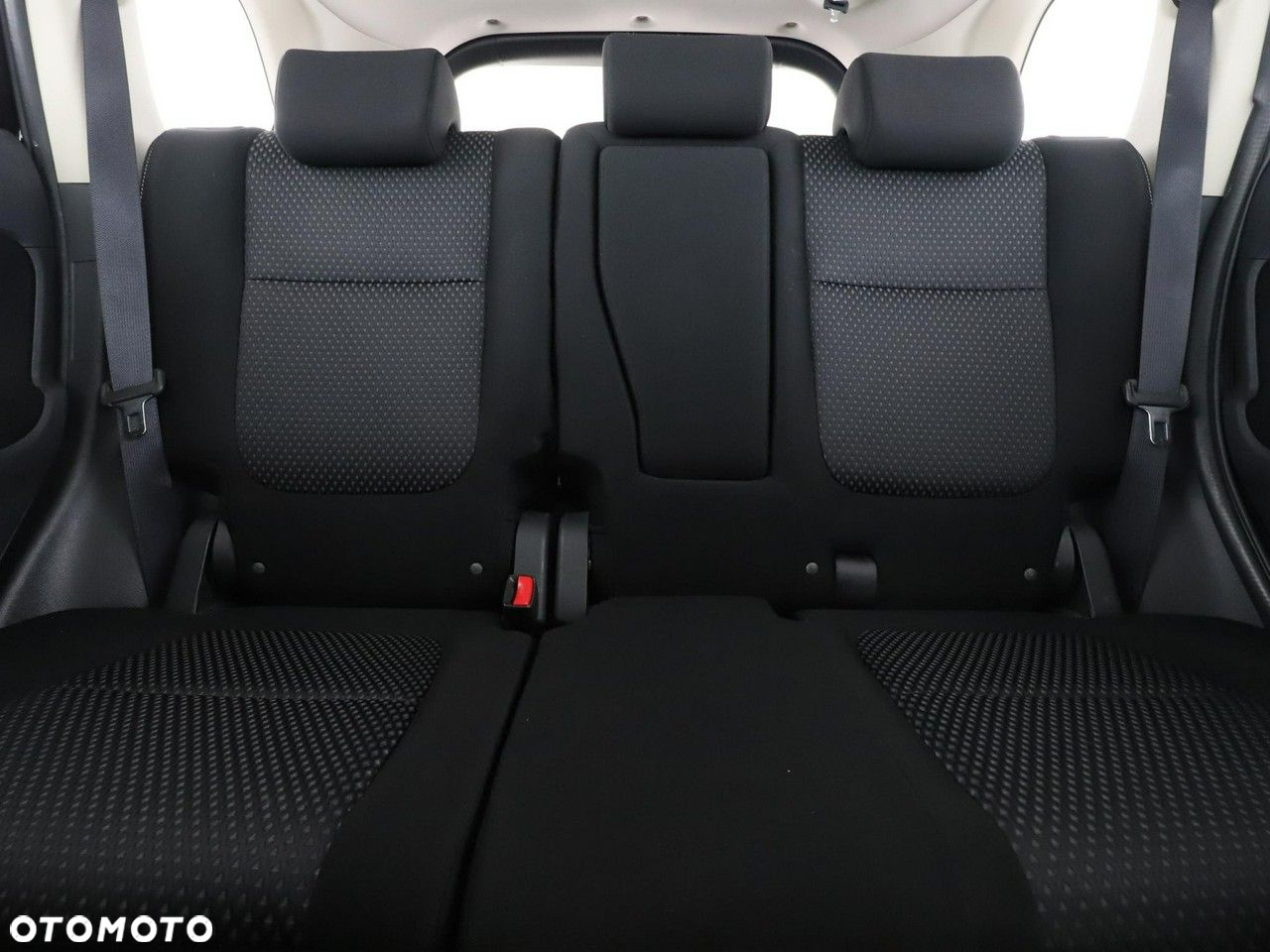 Mitsubishi Outlander 2.0 2WD Edition 100 - 18