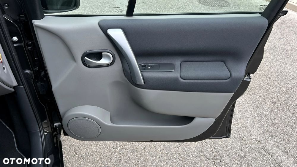 Renault Scenic 1.6 16V Dynamique - 27