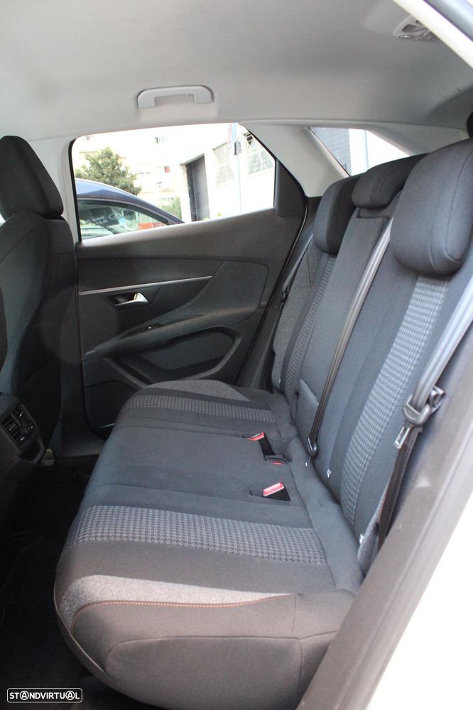 Peugeot 3008 PureTech 130 Stop & Start GPF EAT8 Active Business-Pack - 11