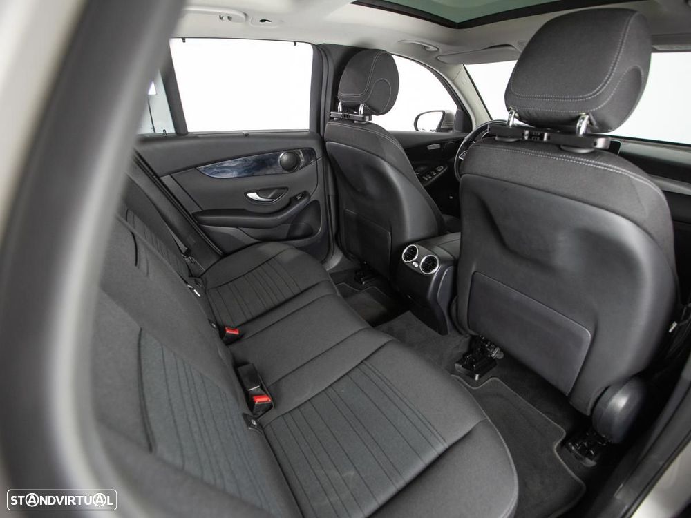 Mercedes-Benz GLC 300 de 4Matic - 11