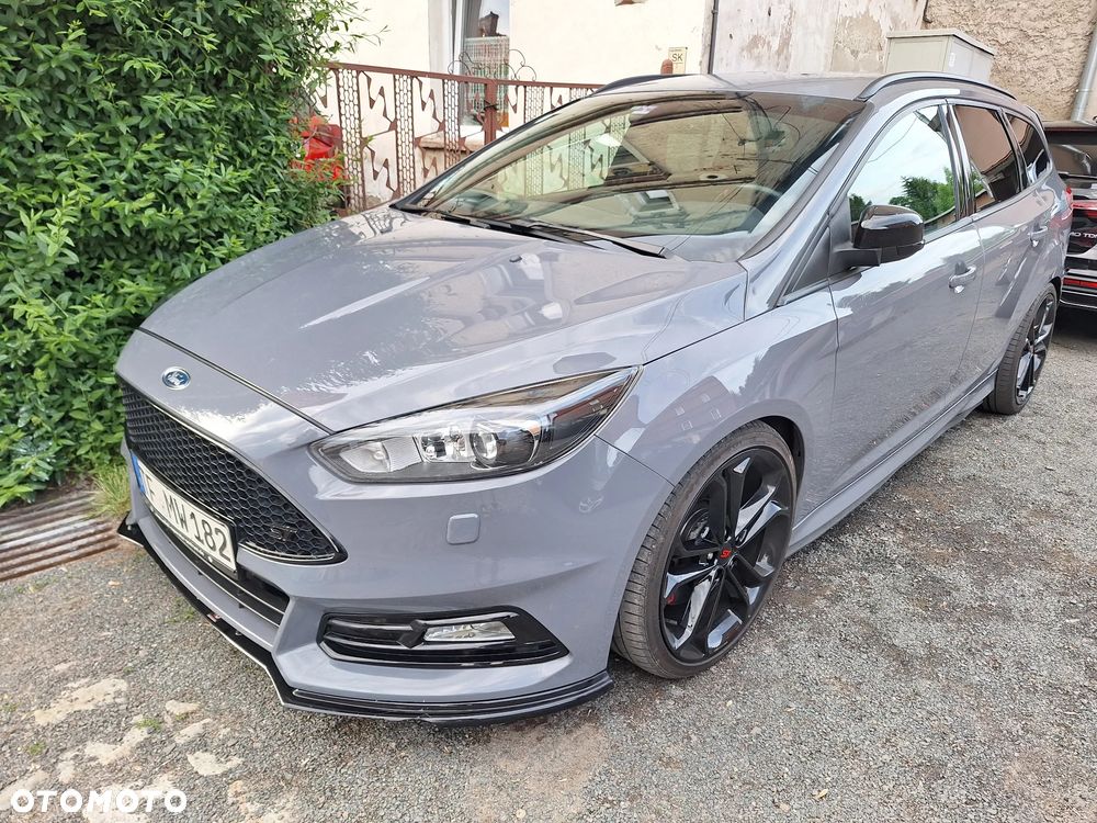 Ford Focus 2.0 EcoBoost ST mit Leder-Sport-Paket - 15