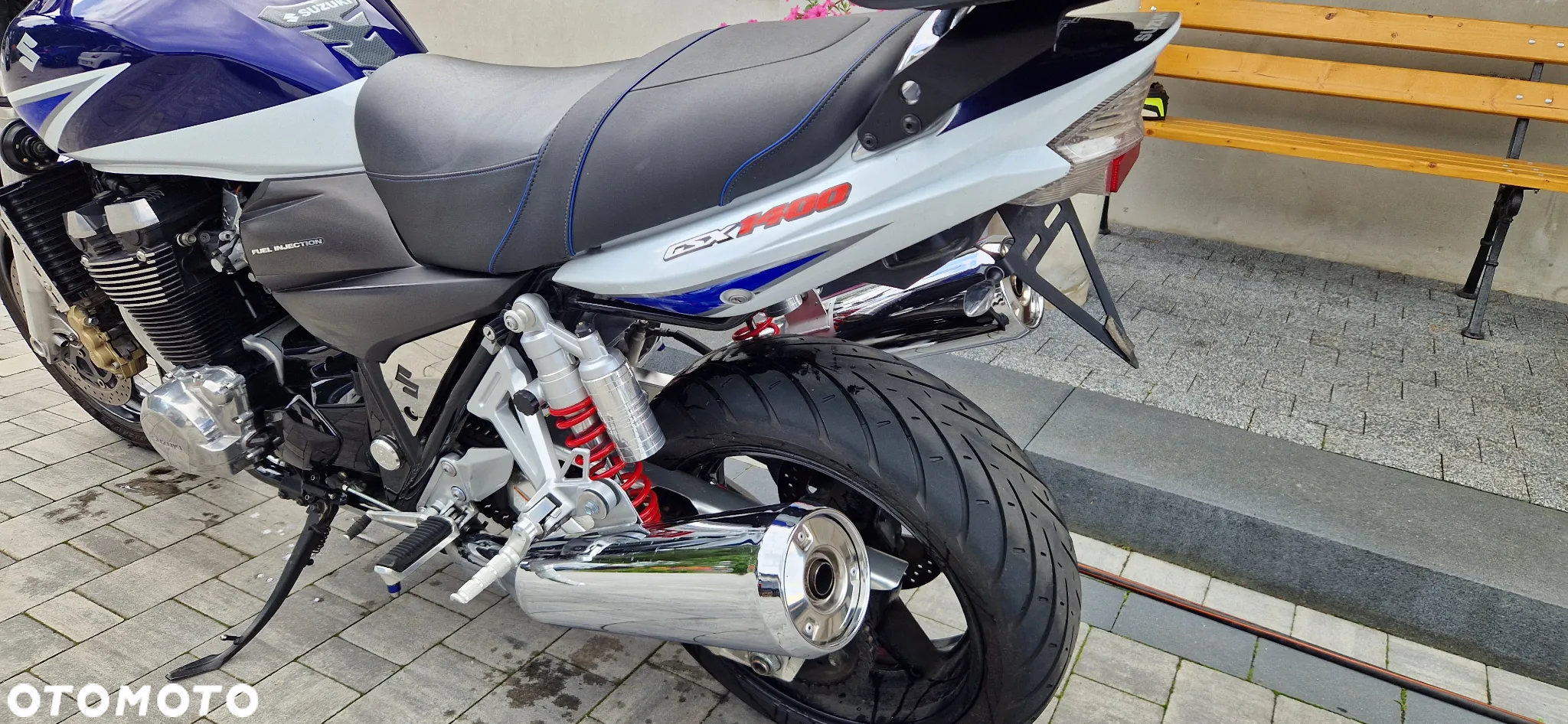 Suzuki GSX - 19