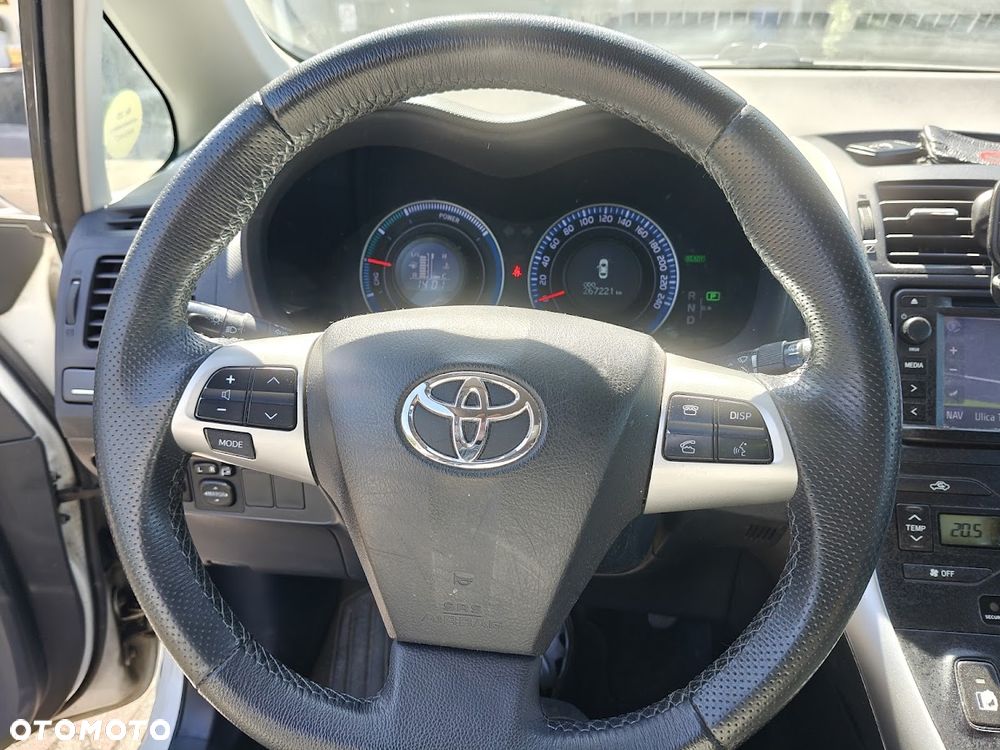 Toyota Auris - 13