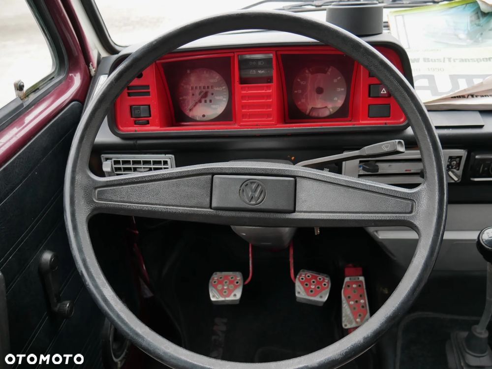 Volkswagen Transporter - 22
