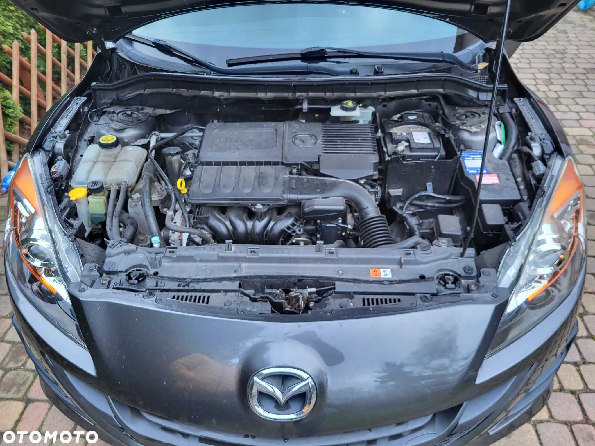Mazda 3 1.6 Exclusive + - 12
