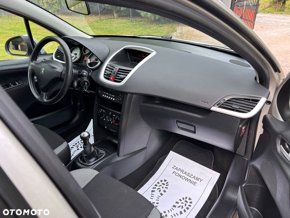 Peugeot 207 75 Urban Move - 22