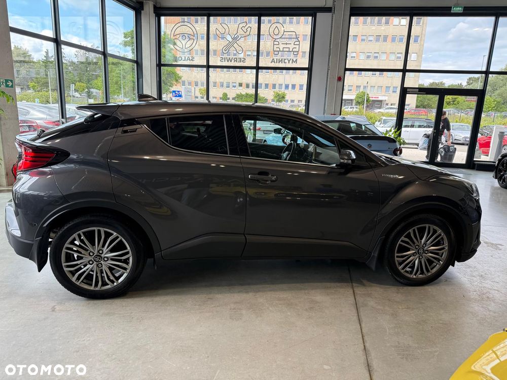 Toyota C-HR 2.0 Hybrid Executive - 18