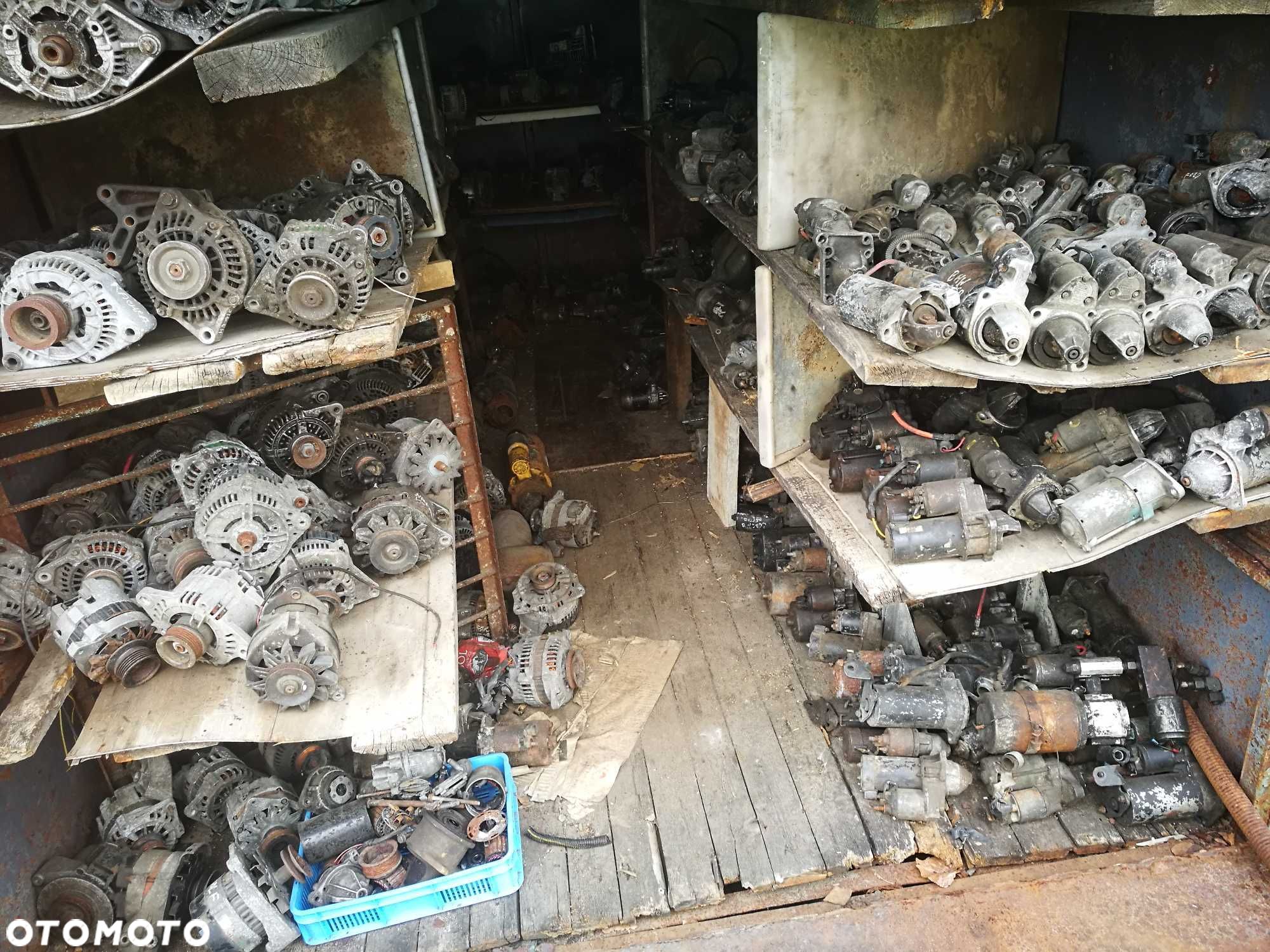 mercedes sprinter rozrusznik alternator - 1