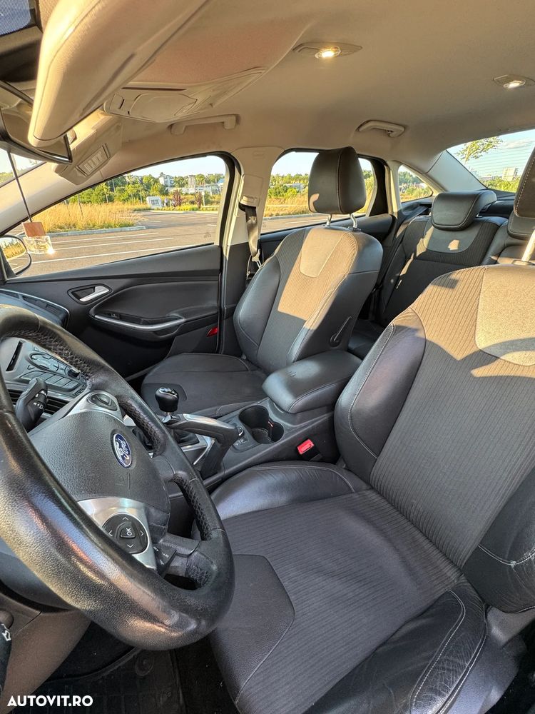 Ford Focus 1.6 TDCi DPF Titanium - 11
