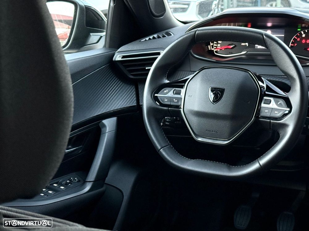 Peugeot 2008 1.2 PureTech Active Pack - 8