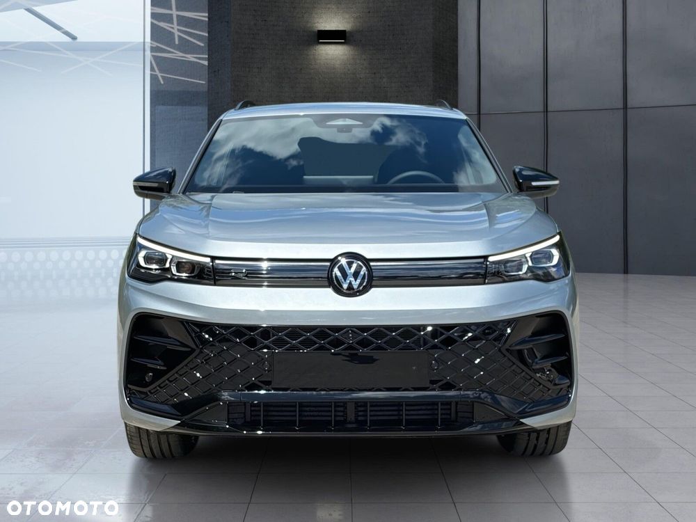 Volkswagen Tiguan - 9