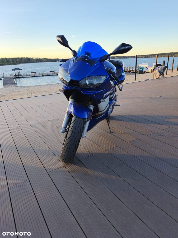 Yamaha R6 - 5