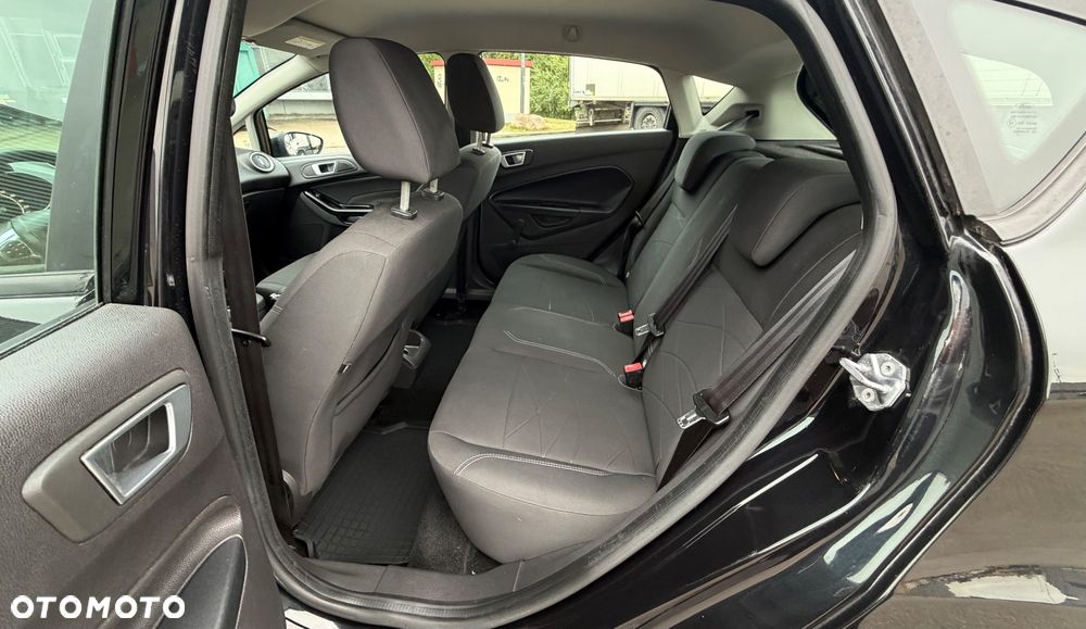 Ford Fiesta 1.25 Titanium - 33