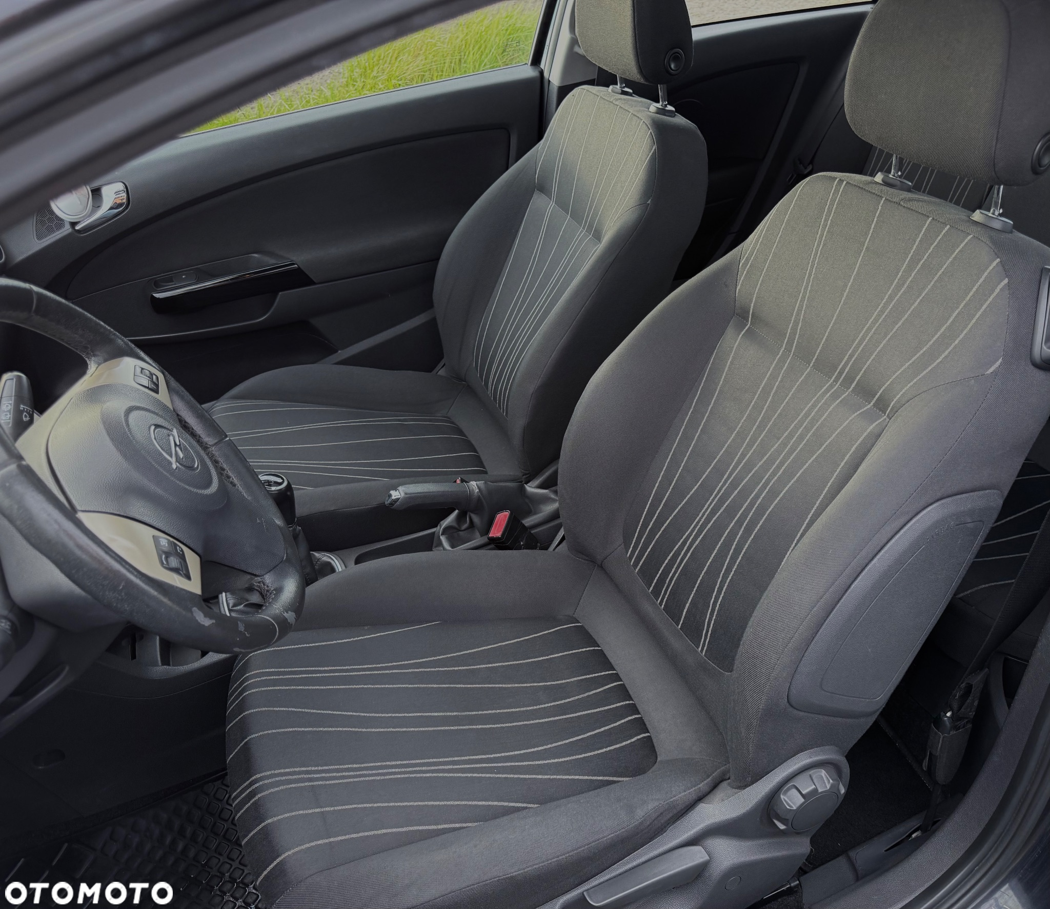 Opel Corsa 1.2 16V Cosmo - 13