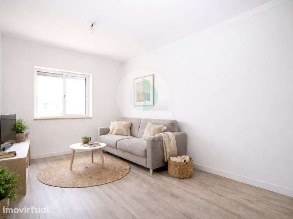 Excelente oportunidade no Lavradio, aconchegante T1 totalmente remo... - Grande imagem: 2/17