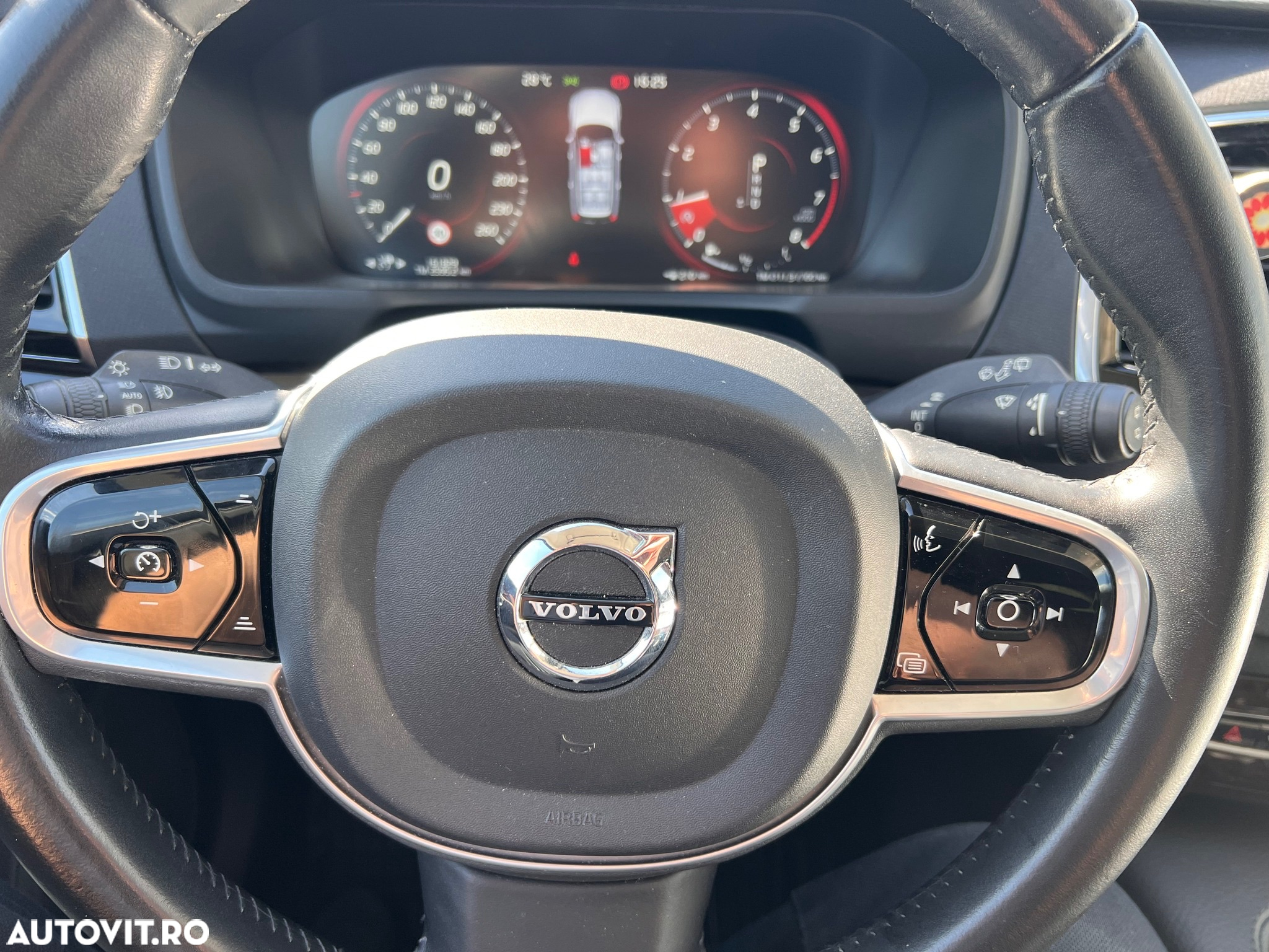 Volvo XC 90 T5 AWD Geartronic Momentum - 18