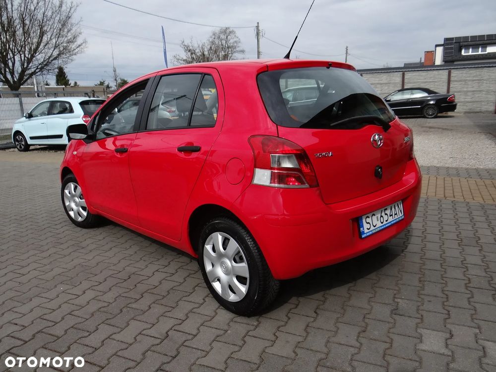 Toyota Yaris 1.0 Terra EU5 - 5