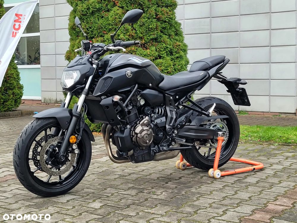 Yamaha MT - 2