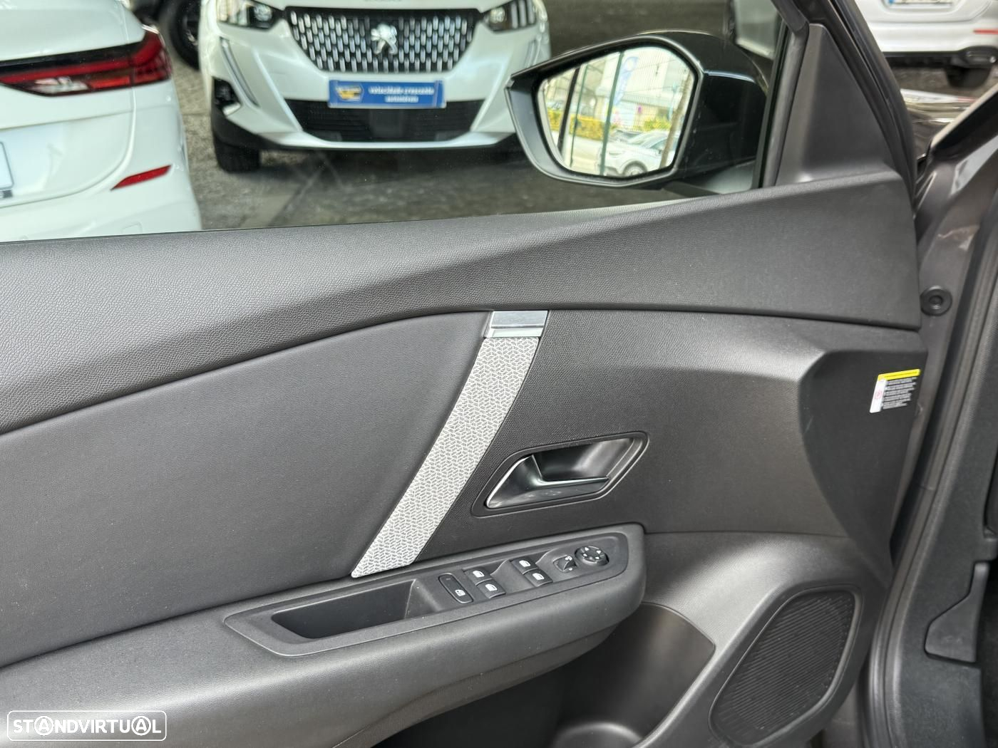 Citroën C4 1.2 PureTech Shine - 21