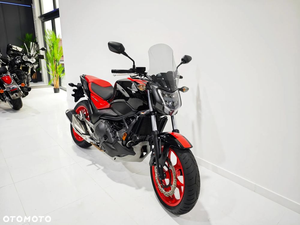 Honda NC - 6