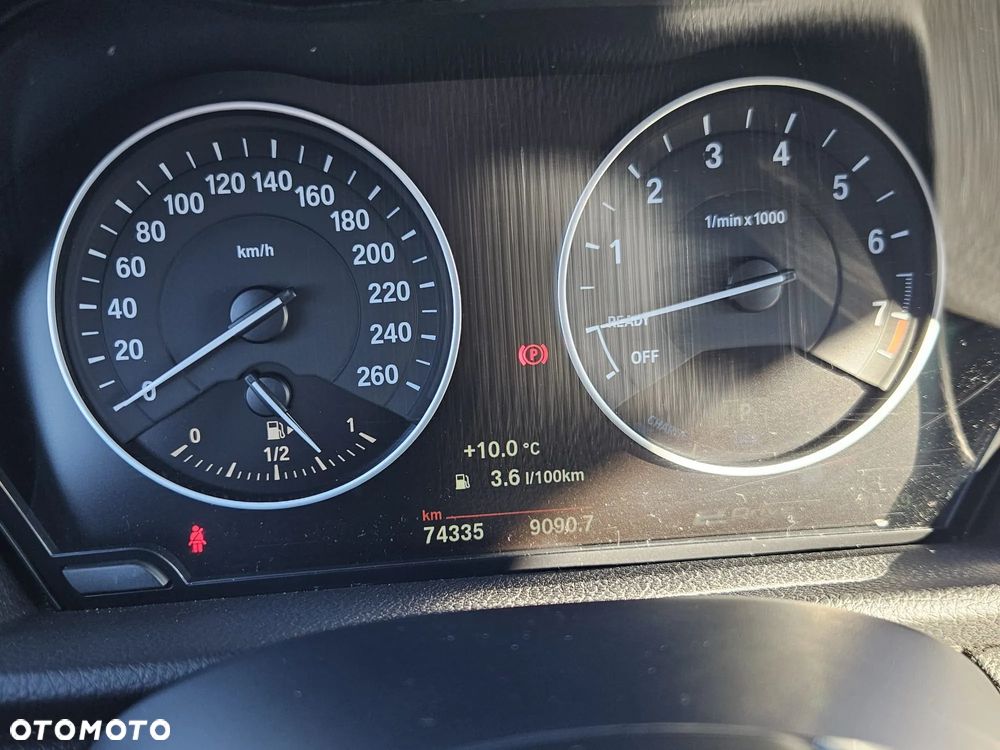 BMW Seria 2 218i Active Tourer - 12