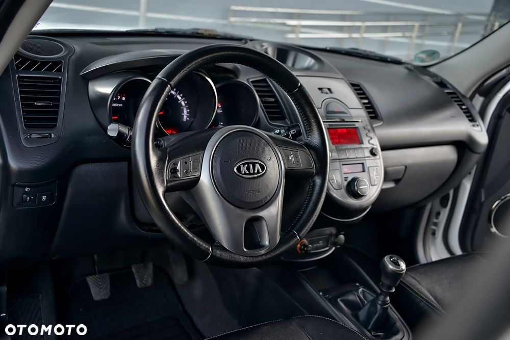 Kia Soul 1.6 CVVT Black Collection - 24