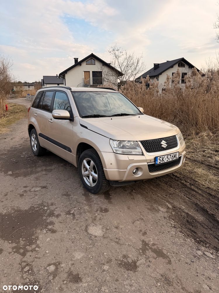 Suzuki Grand Vitara 2.4 Premium EU5 - 1