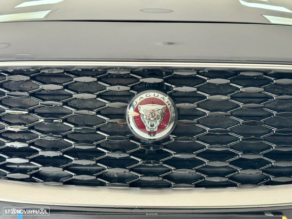 Jaguar E-Pace 1.5 P300e R-Dynamic HSE AWD Aut. — fotografia 54