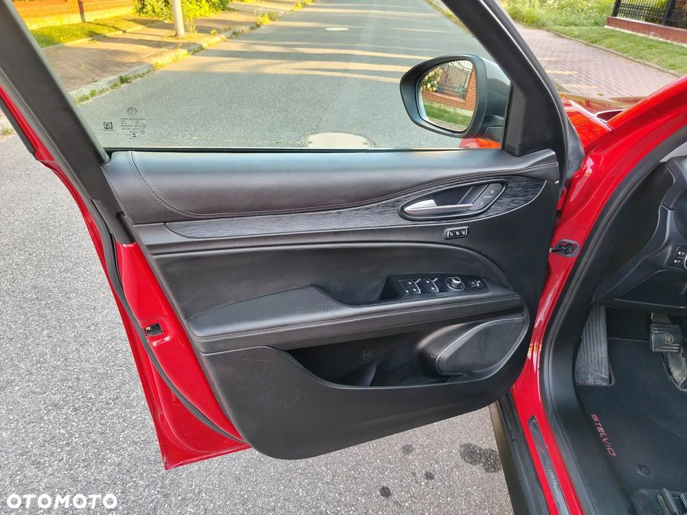 Alfa Romeo Stelvio 2.2 JTDM - 35