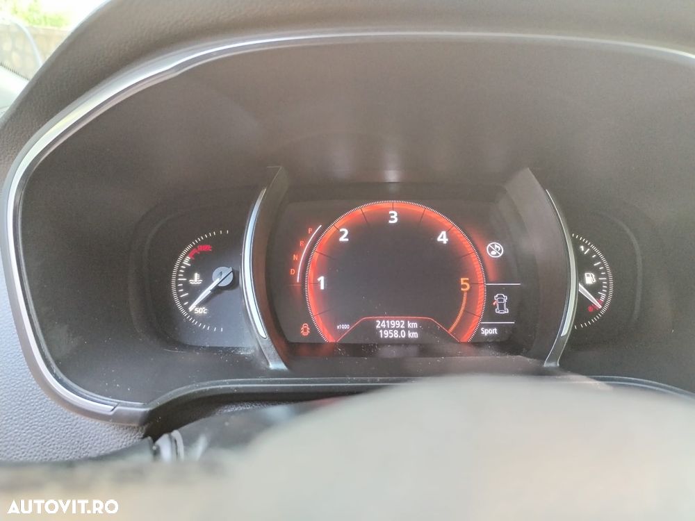 Renault Megane ENERGY dCi 110 EDC BOSE EDITION - 11