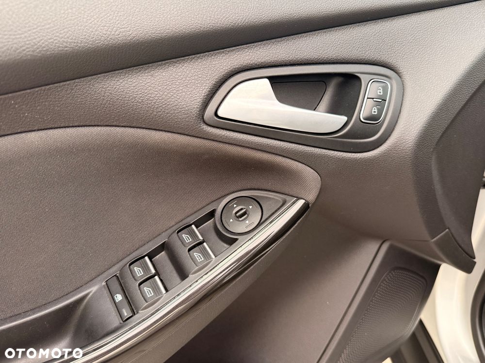 Ford Focus 1.5 EcoBoost Titanium ASS - 29