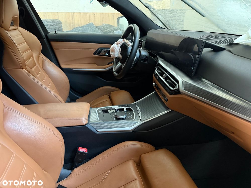 BMW Seria 3 330e M Sport - 10