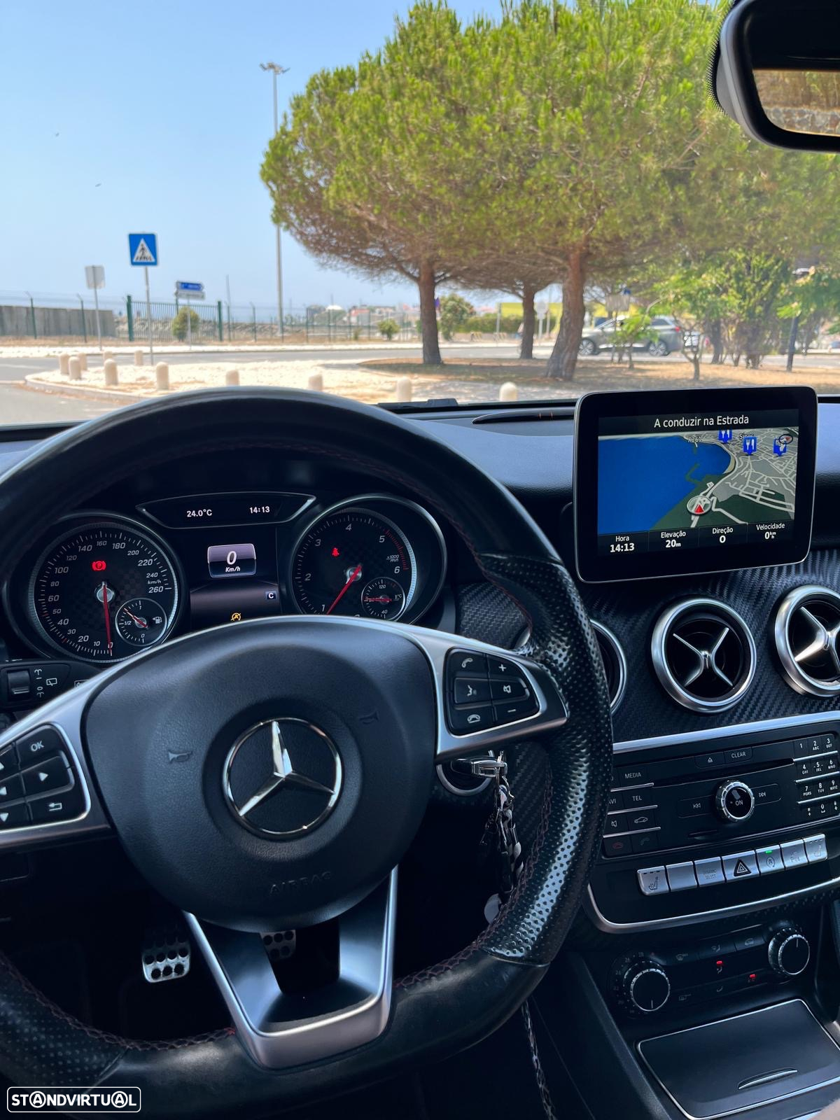 Mercedes-Benz A 180 d AMG Line - 8