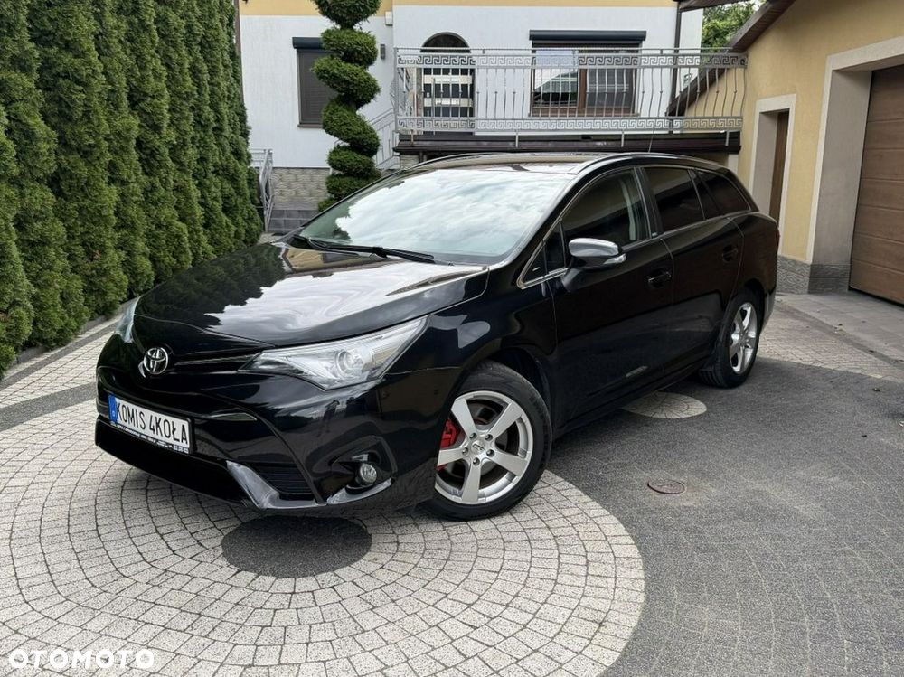 Toyota Avensis - 1